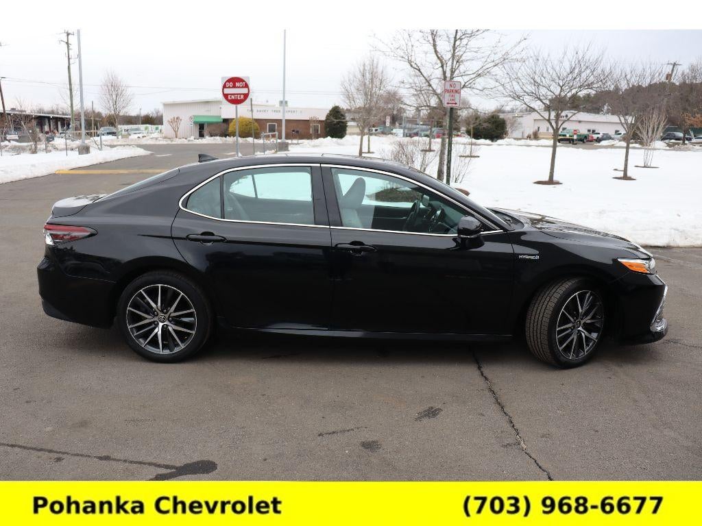 2021 Toyota Camry Hybrid XLE