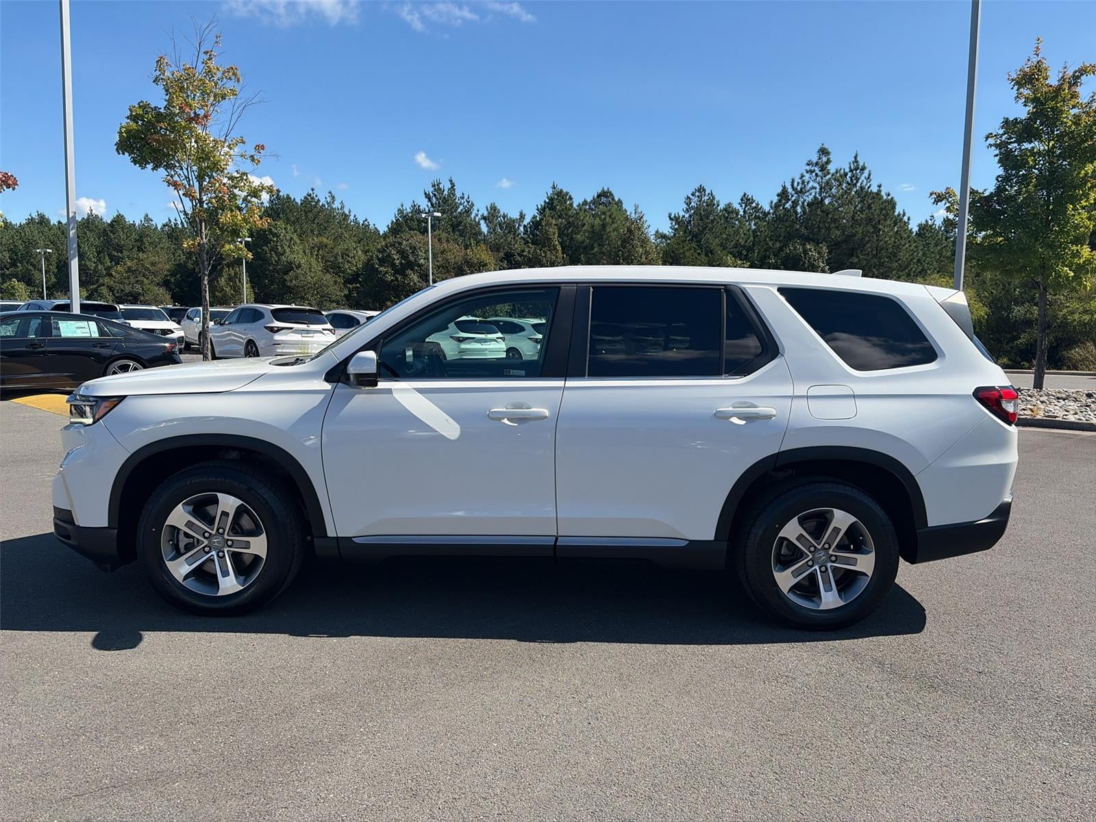 2023 Honda Pilot AWD EX-L 8 Passenger