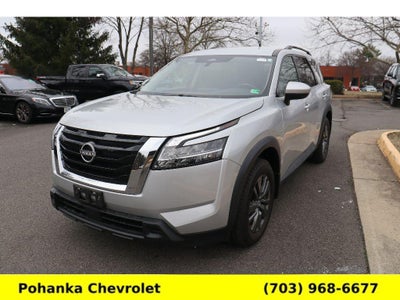 2022 Nissan Pathfinder SV