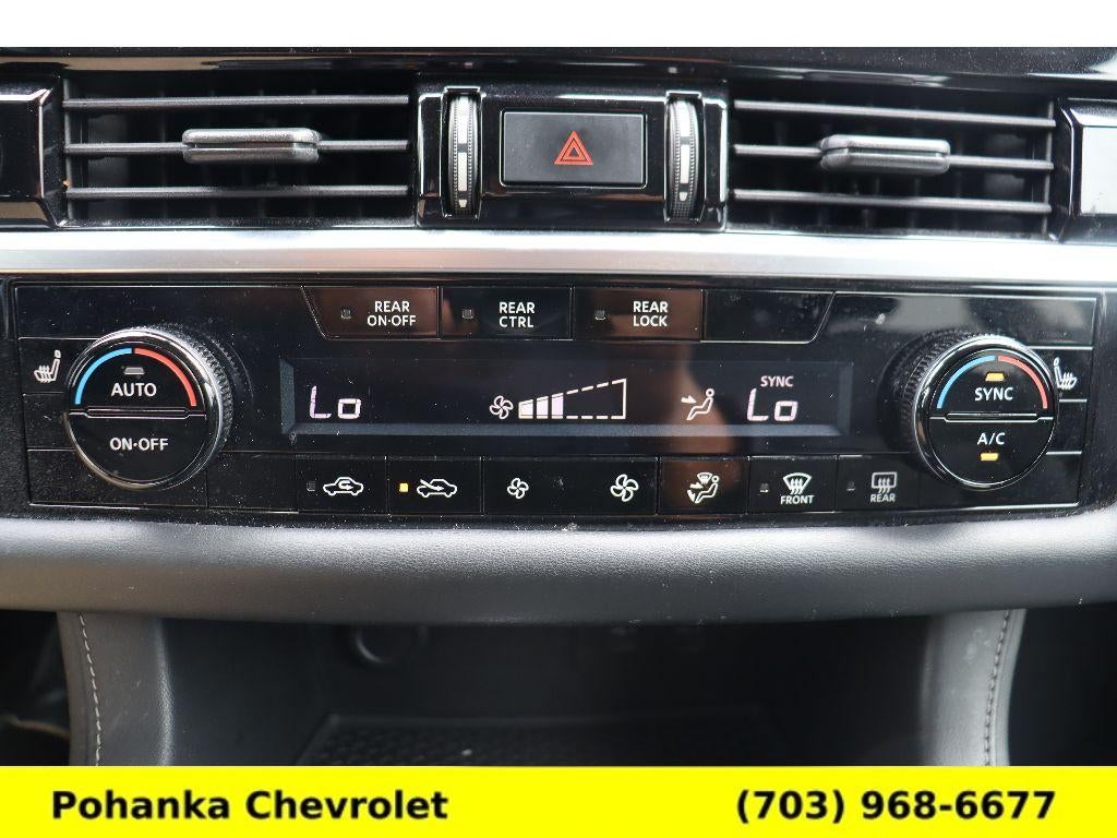 2022 Nissan Pathfinder SV