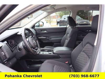 2022 Nissan Pathfinder SV