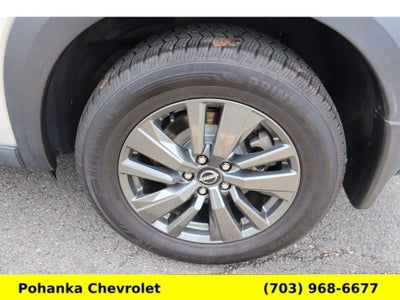 2022 Nissan Pathfinder SV