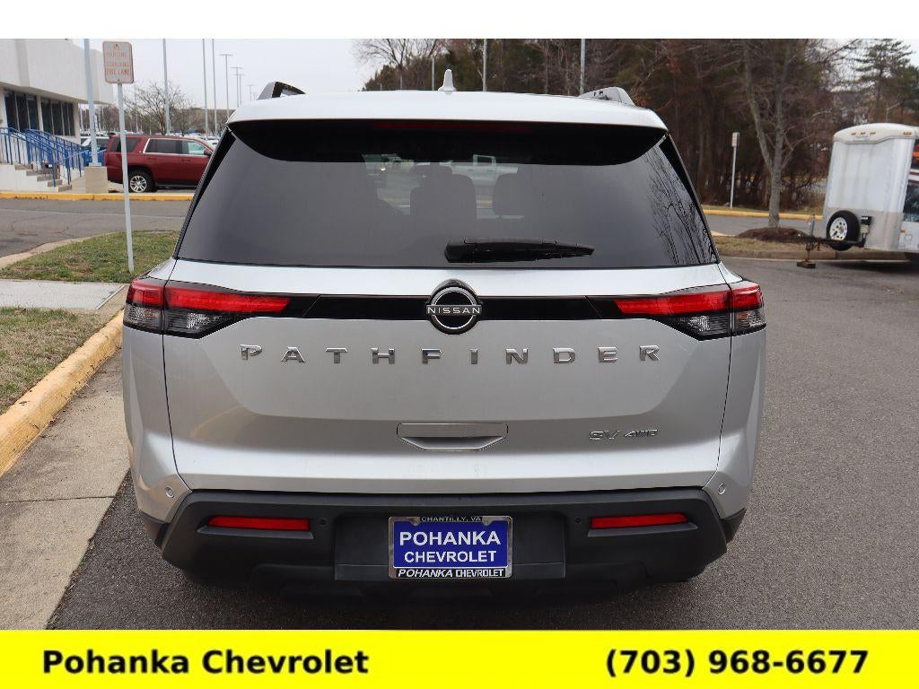 2022 Nissan Pathfinder SV