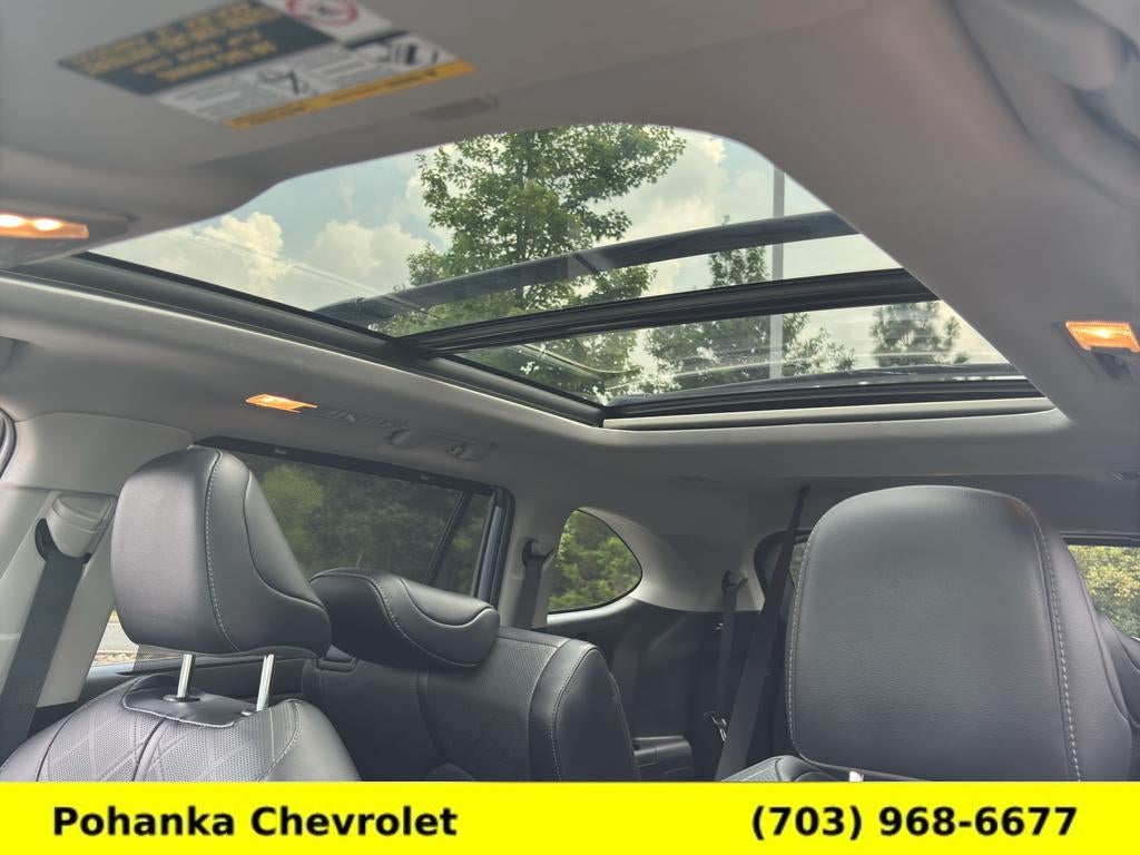 2023 Toyota Highlander Hybrid Platinum