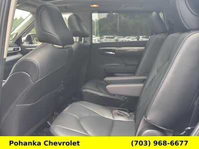 2023 Toyota Highlander Hybrid Platinum