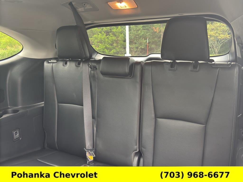 2023 Toyota Highlander Hybrid Platinum