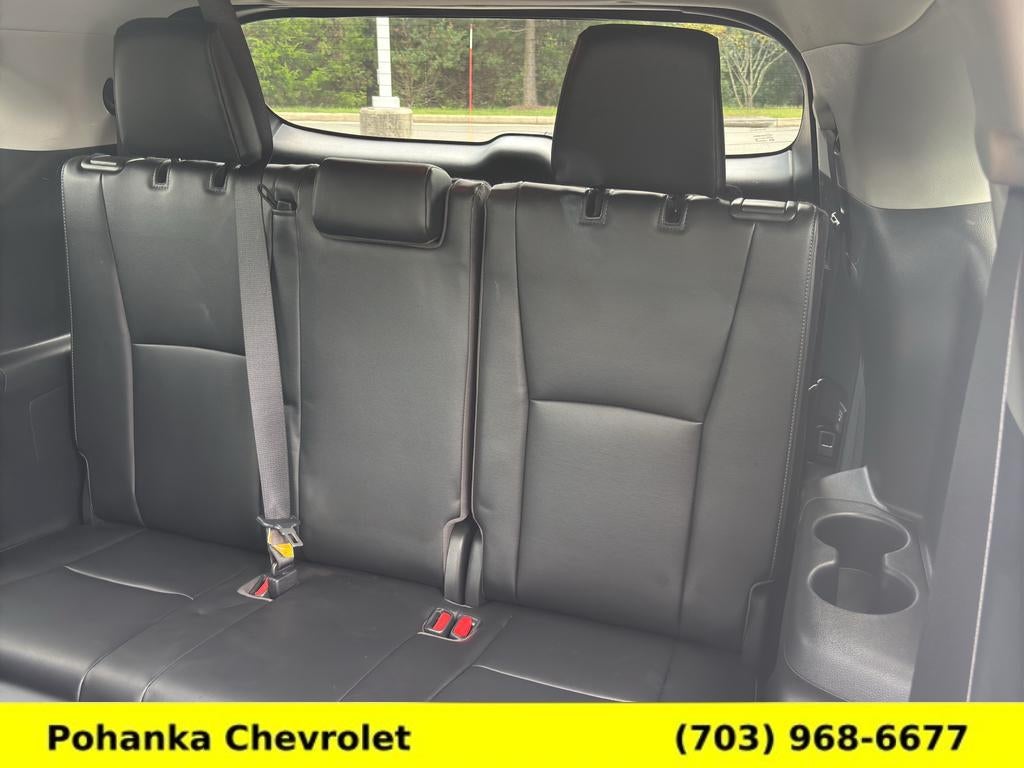 2023 Toyota Highlander Hybrid Platinum