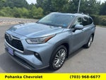 2023 Toyota Highlander Hybrid Platinum