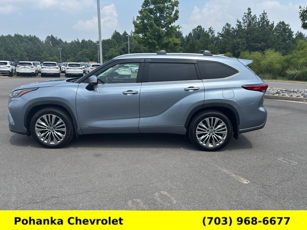 2023 Toyota Highlander Hybrid Platinum