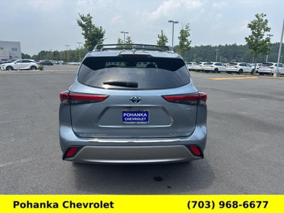2023 Toyota Highlander Hybrid Platinum