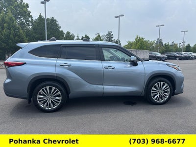 2023 Toyota Highlander Hybrid Platinum