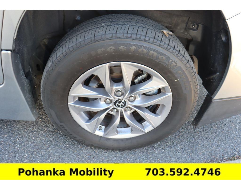 2023 Toyota Sienna XLE