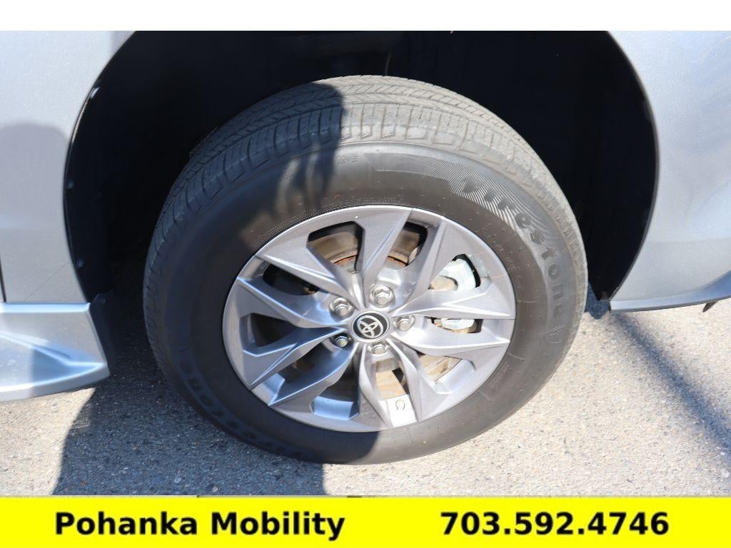 2023 Toyota Sienna XLE