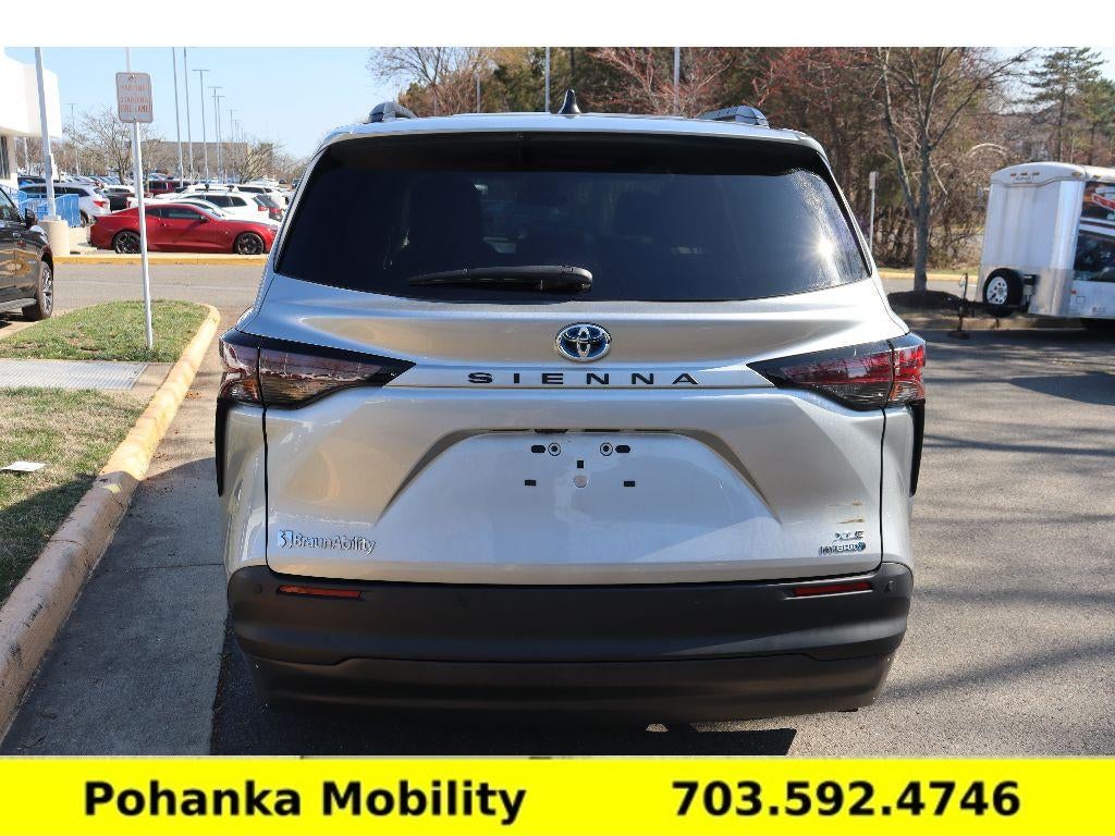 2023 Toyota Sienna XLE