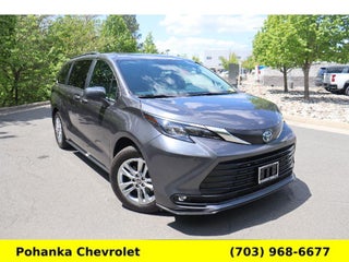 2025 Toyota Sienna XLE