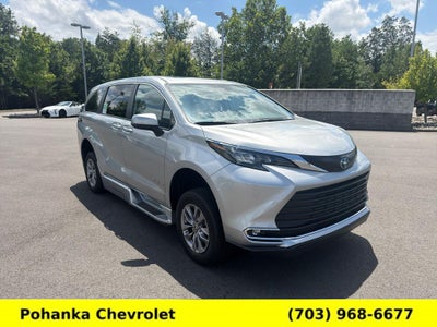 2024 Toyota Sienna XLE