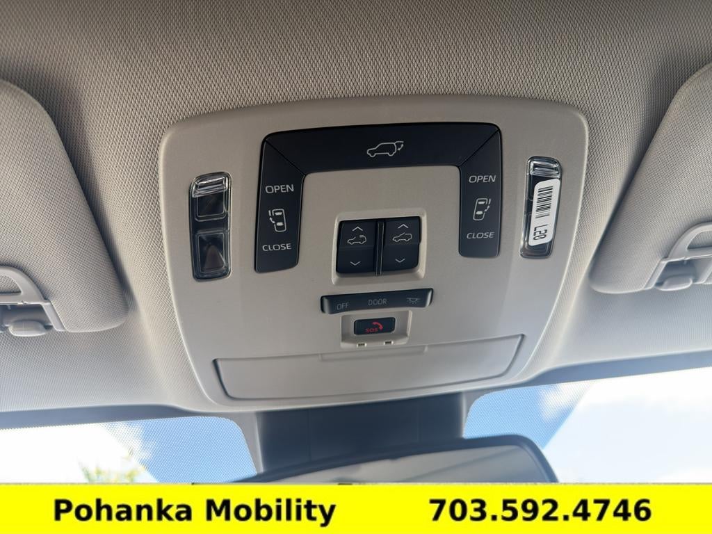 2024 Toyota Sienna XLE