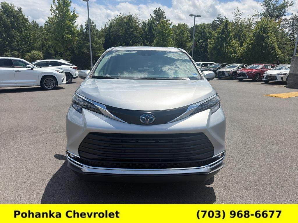 2024 Toyota Sienna XLE
