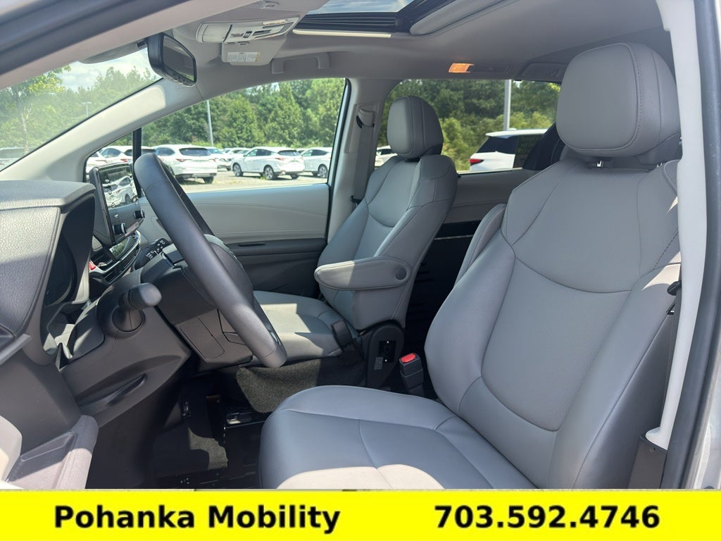 2024 Toyota Sienna XLE