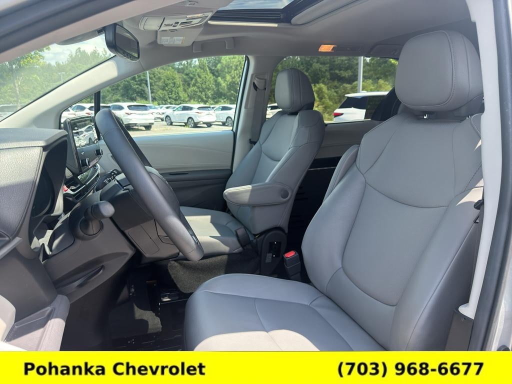 2024 Toyota Sienna XLE