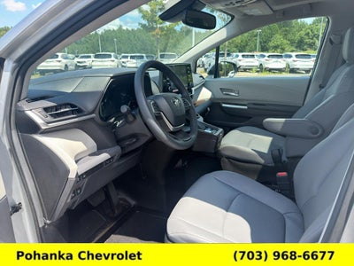 2024 Toyota Sienna XLE