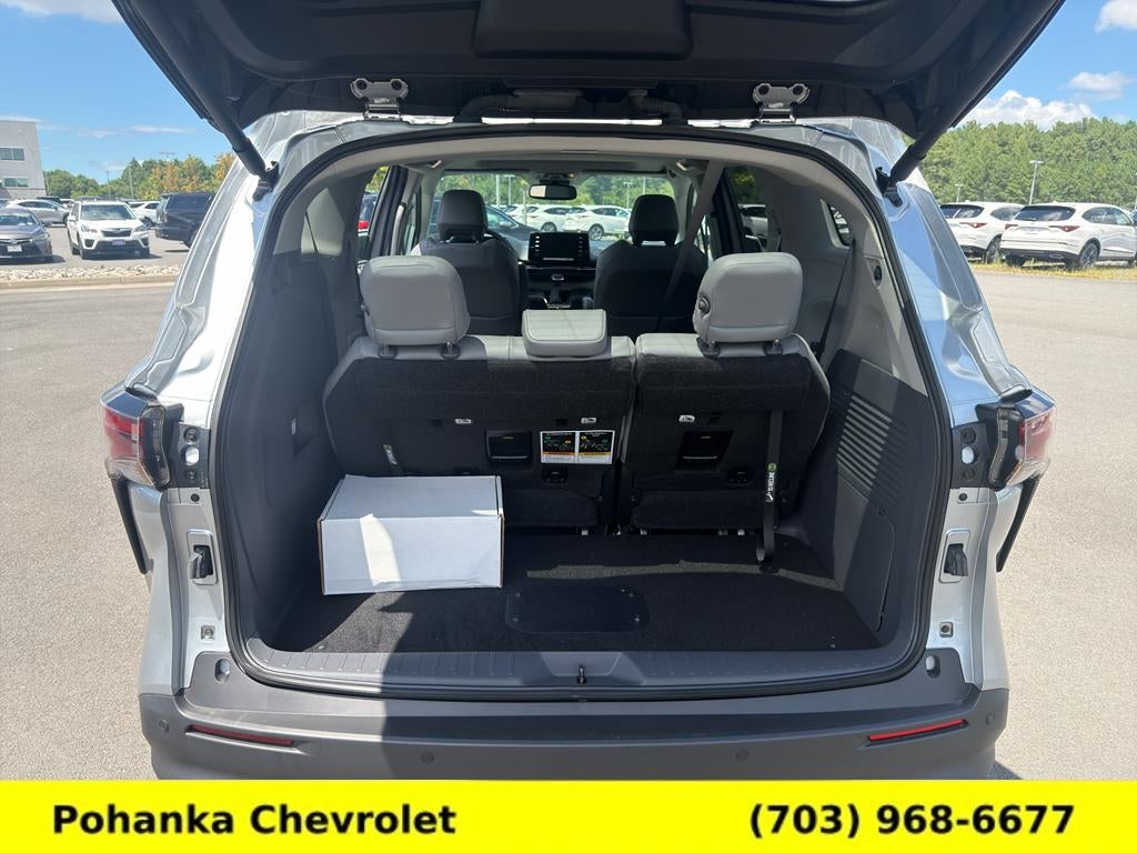 2024 Toyota Sienna XLE