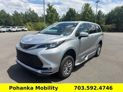 2024 Toyota Sienna XLE