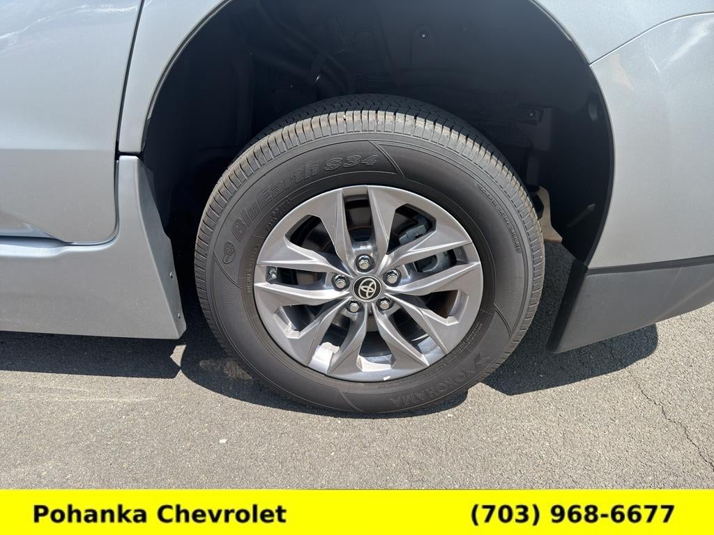 2024 Toyota Sienna XLE
