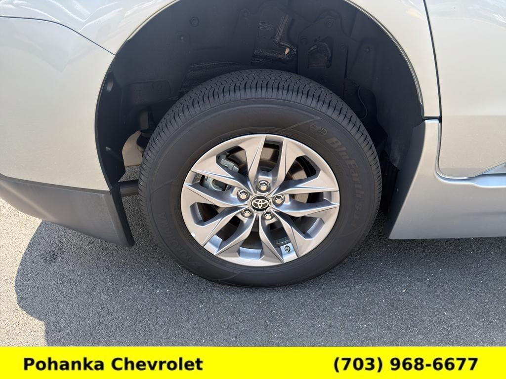 2024 Toyota Sienna XLE