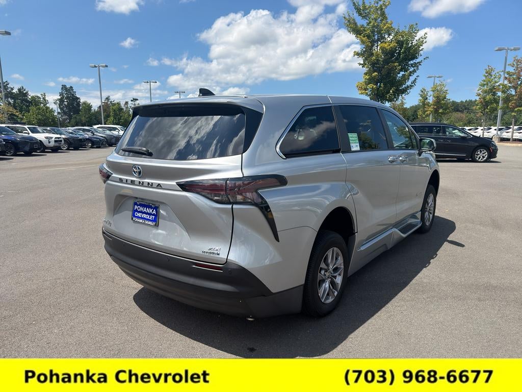 2024 Toyota Sienna XLE