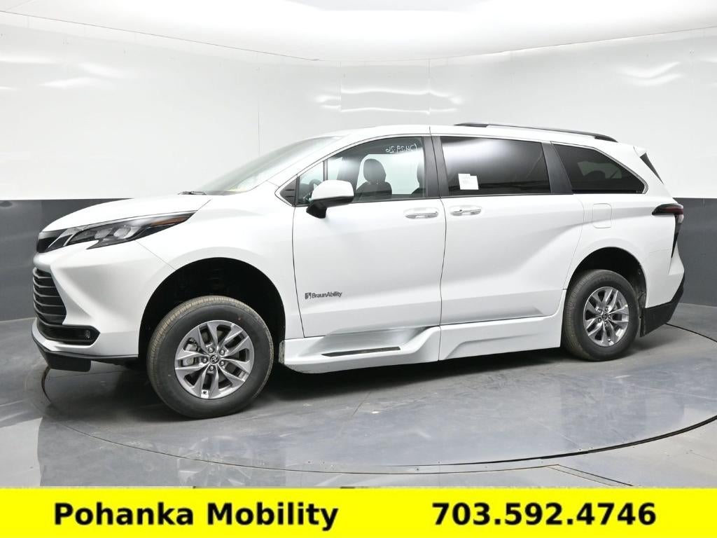 2026 Toyota Sienna XLE