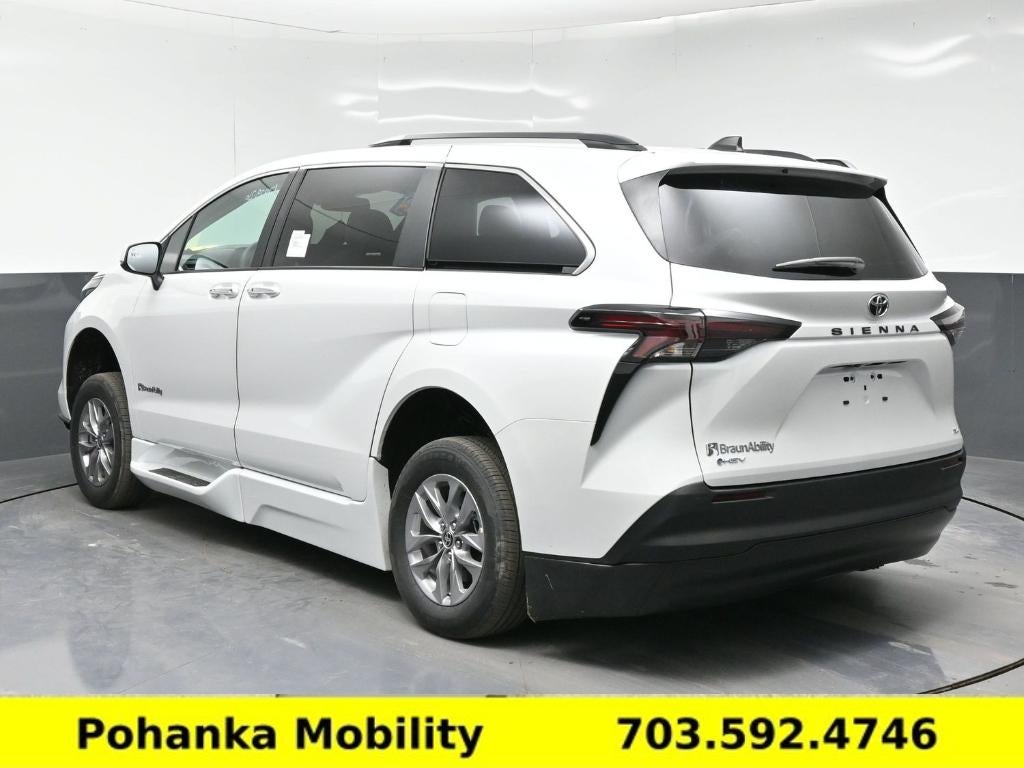 2026 Toyota Sienna XLE
