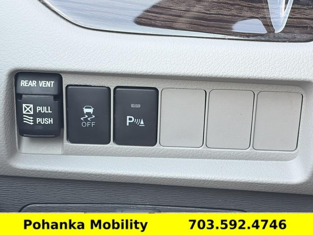 2020 Toyota Sienna XLE Auto Access Seat