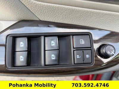 2020 Toyota Sienna XLE Auto Access Seat