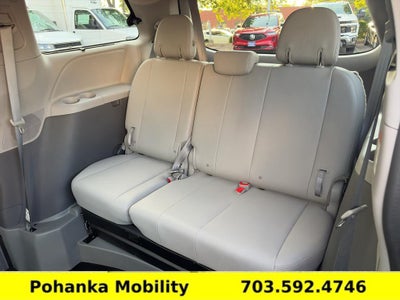 2020 Toyota Sienna XLE Auto Access Seat