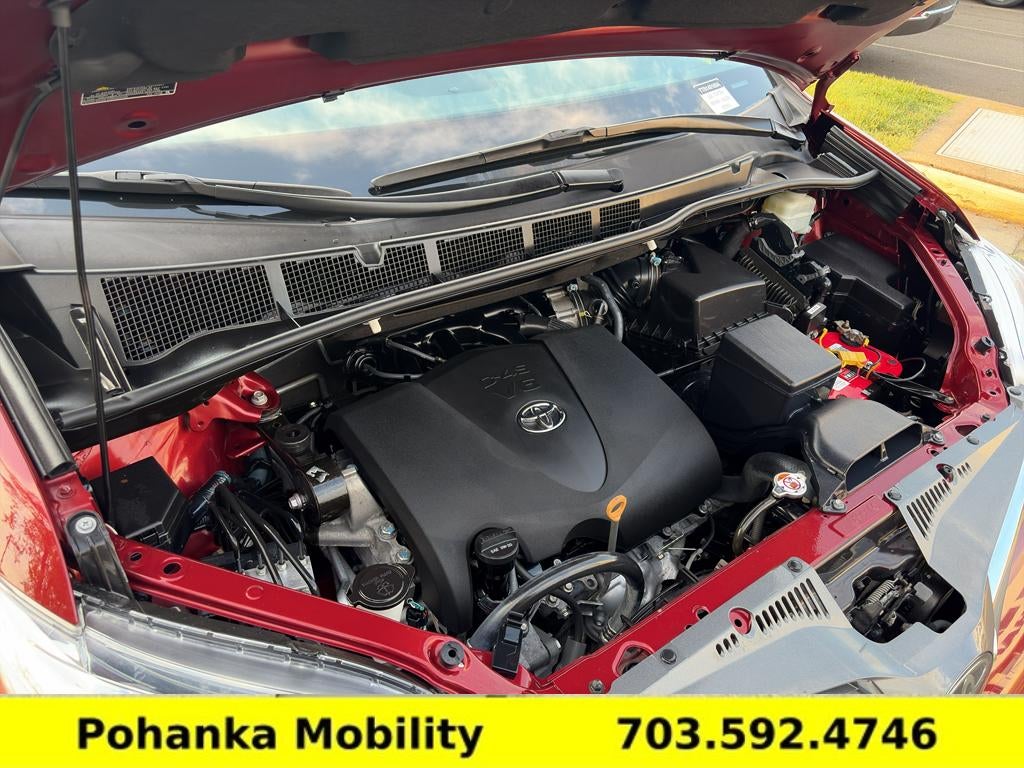 2020 Toyota Sienna XLE Auto Access Seat