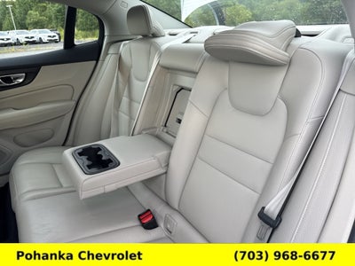 2022 Volvo S60 B5 Momentum