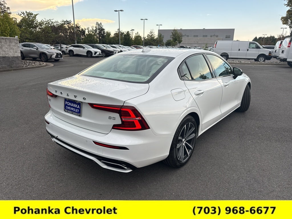 2022 Volvo S60 B5 Momentum