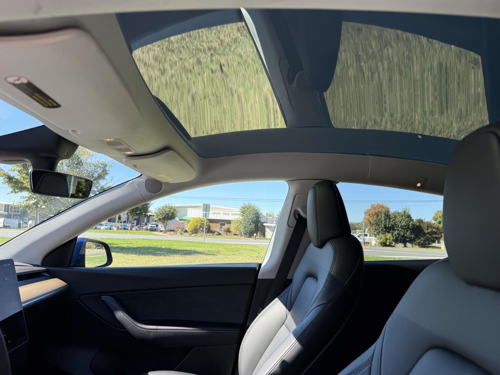 2022 Tesla Model Y Long Range Dual Motor All-Wheel Drive