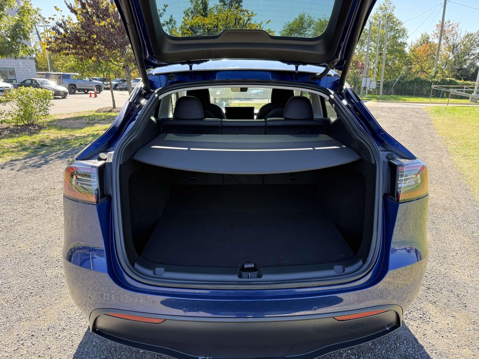 2022 Tesla Model Y Long Range Dual Motor All-Wheel Drive