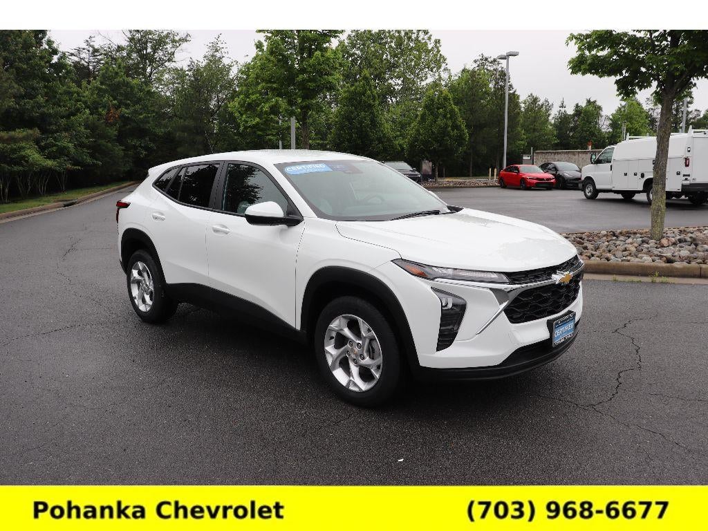 2024 Chevrolet Trax LS's photo