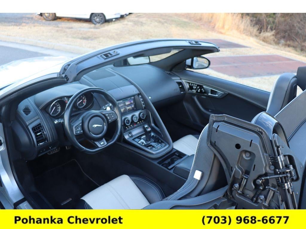 2017 Jaguar F-TYPE R