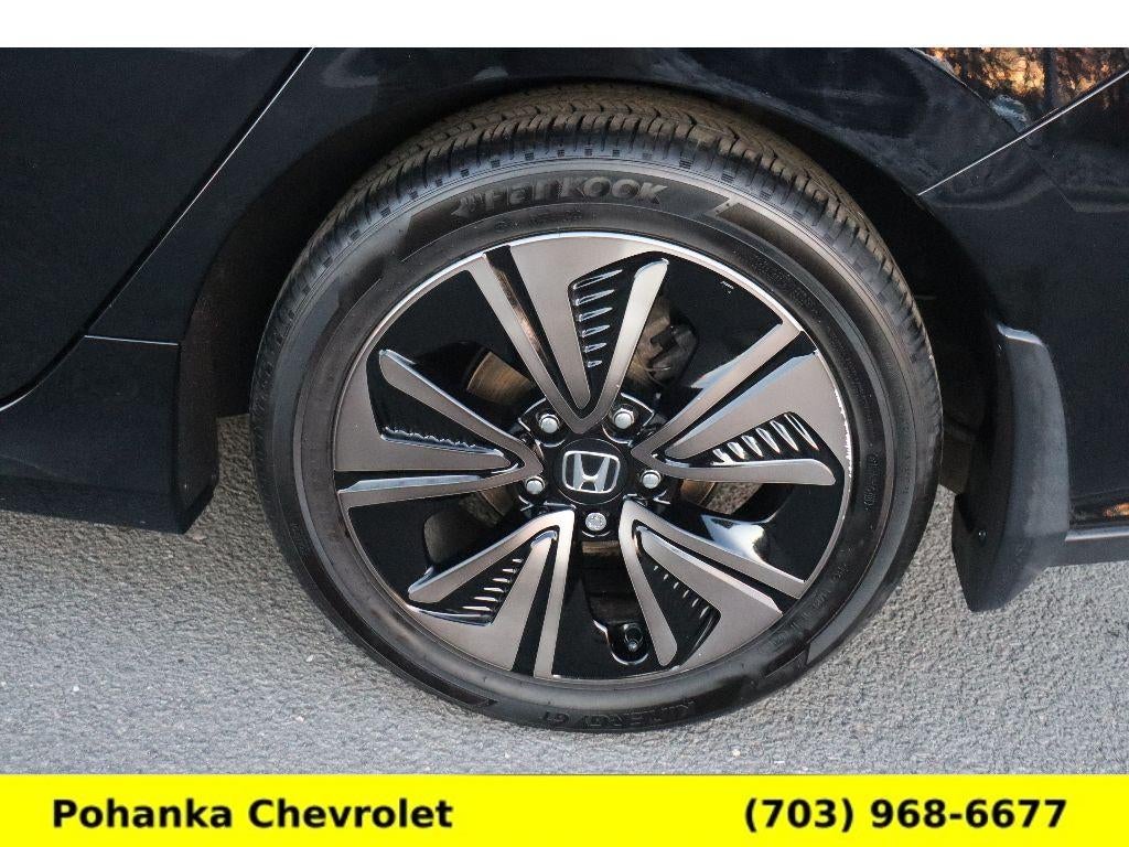 2017 Honda Civic Hatchback EX-L Navi